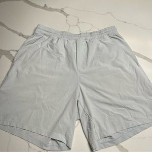 Men’s lululemon size large shorts 7 inch